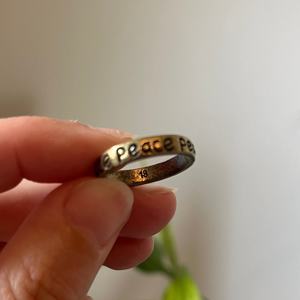 Peace‎ Engraved Silver Tone Band Ring Size 8 Antiqued Metal Inspirational Boho